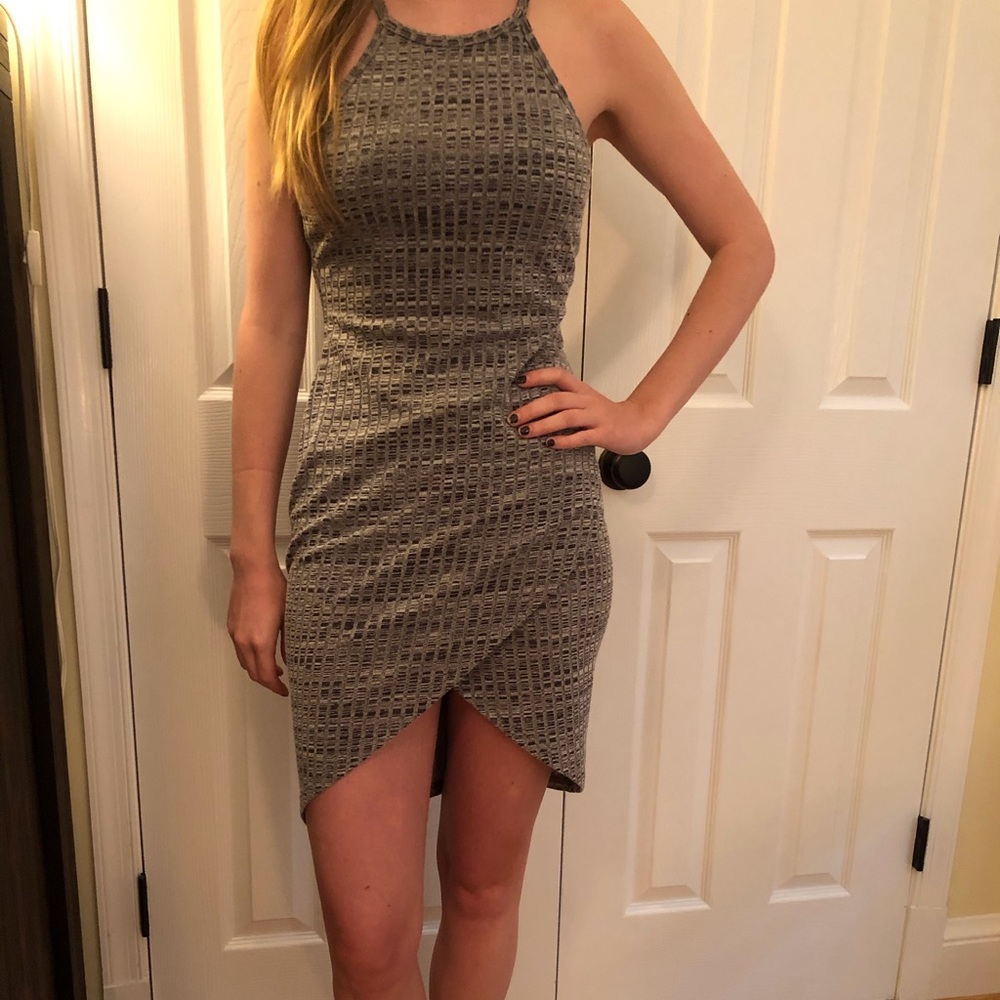 Urban Outfitters
SILENCE & NOISE bodycon minidress